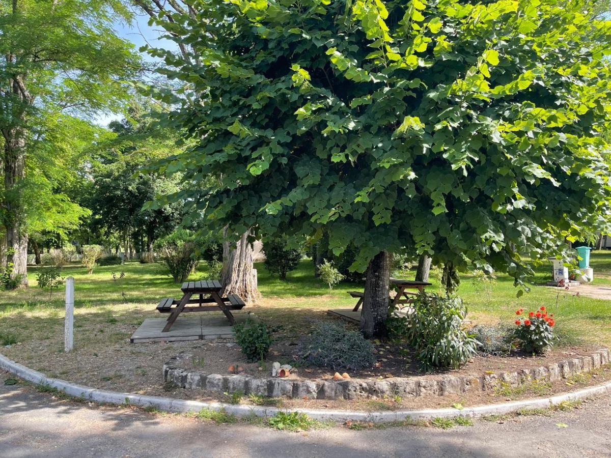 Les Portes De Sancerre Campingplatz Saint-Satur